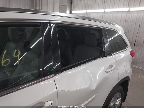 2017 TOYOTA HIGHLANDER LIMITED