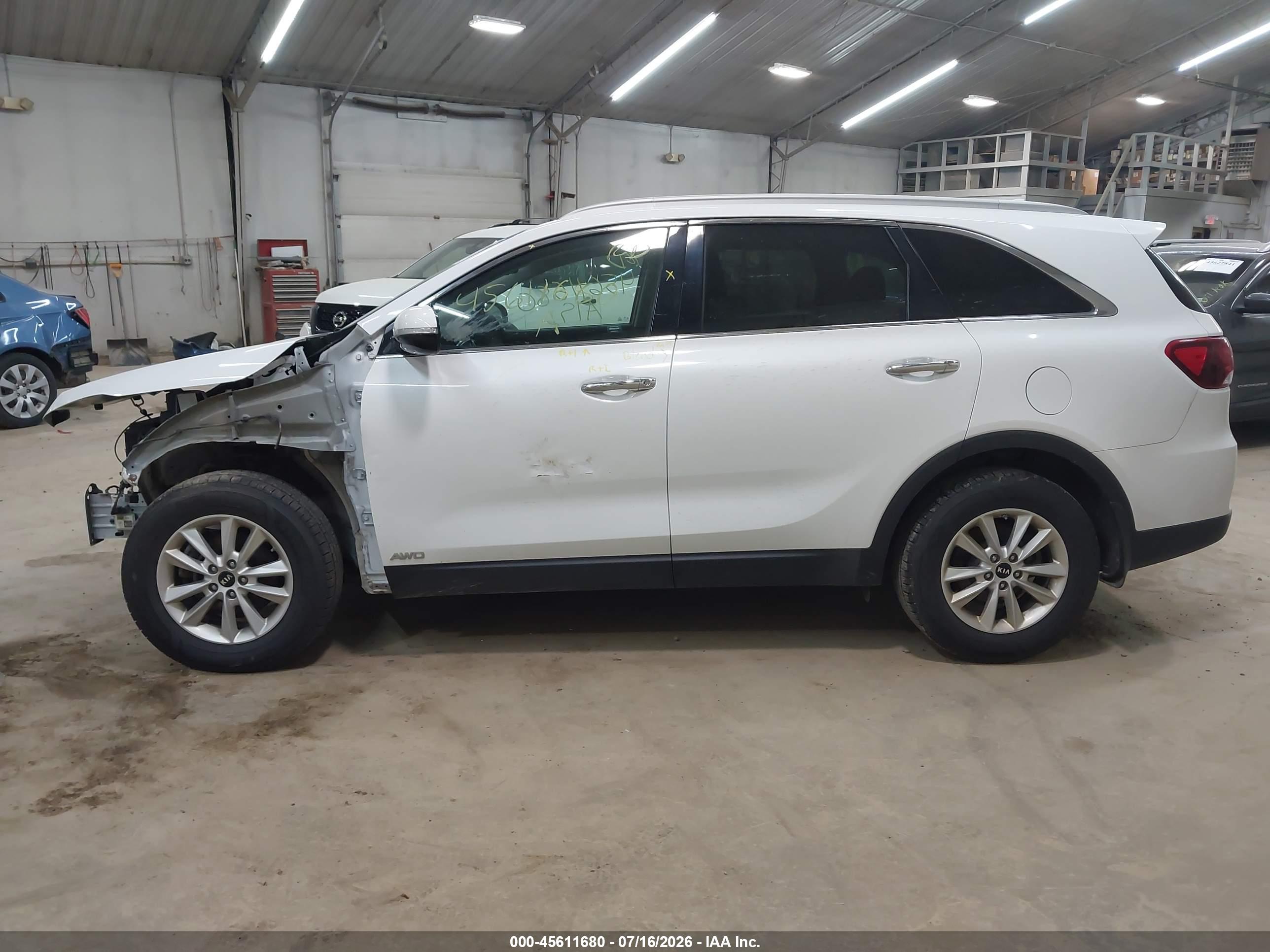 2019 KIA SORENTO 2.4L LX
