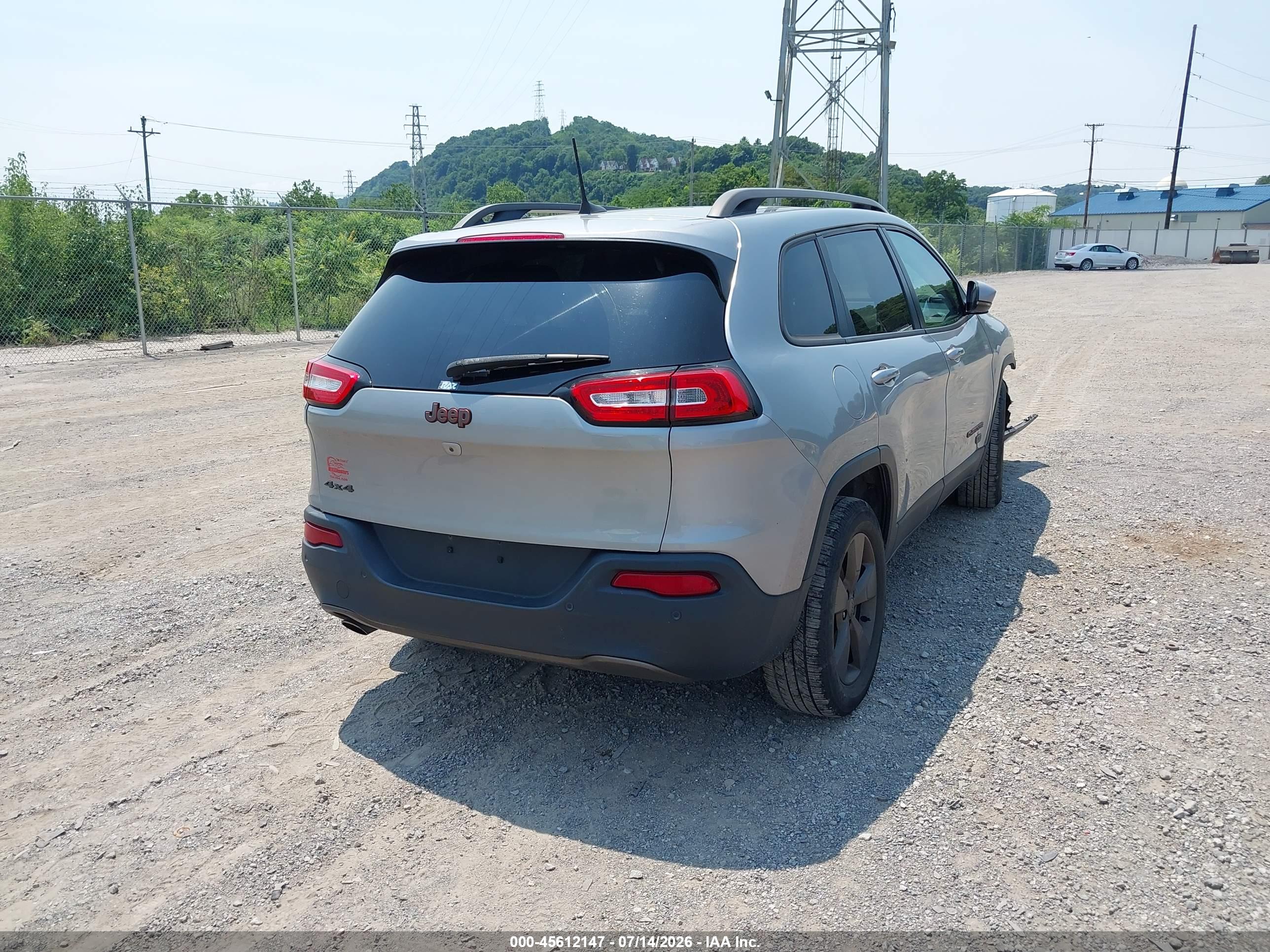 2016 JEEP CHEROKEE LATITUDE 4X4