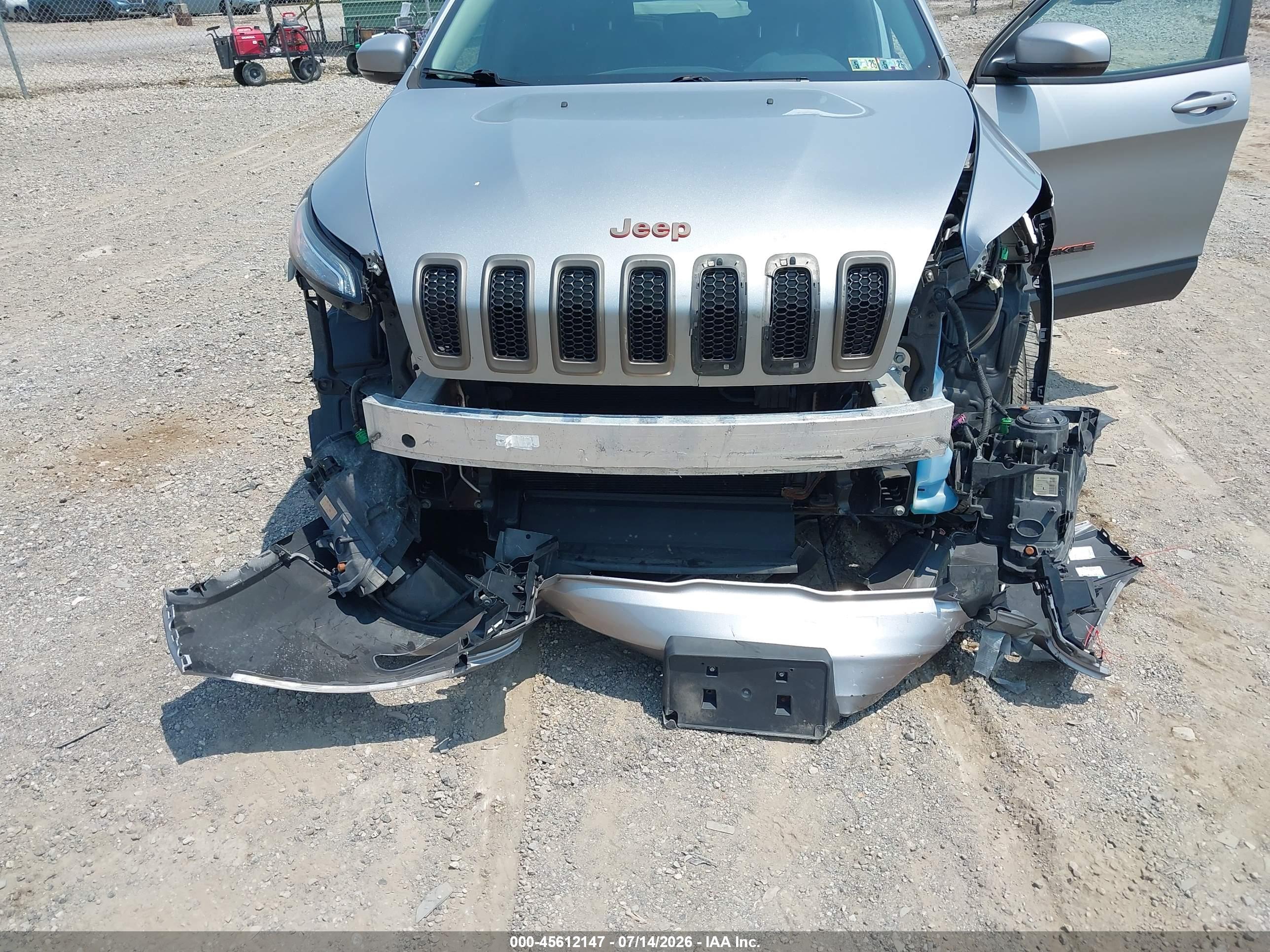 2016 JEEP CHEROKEE LATITUDE 4X4