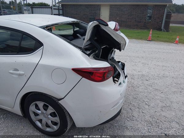 2016 MAZDA MAZDA3 I SPORT