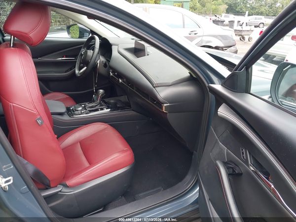 2022 MAZDA CX-30 CARBON EDITION