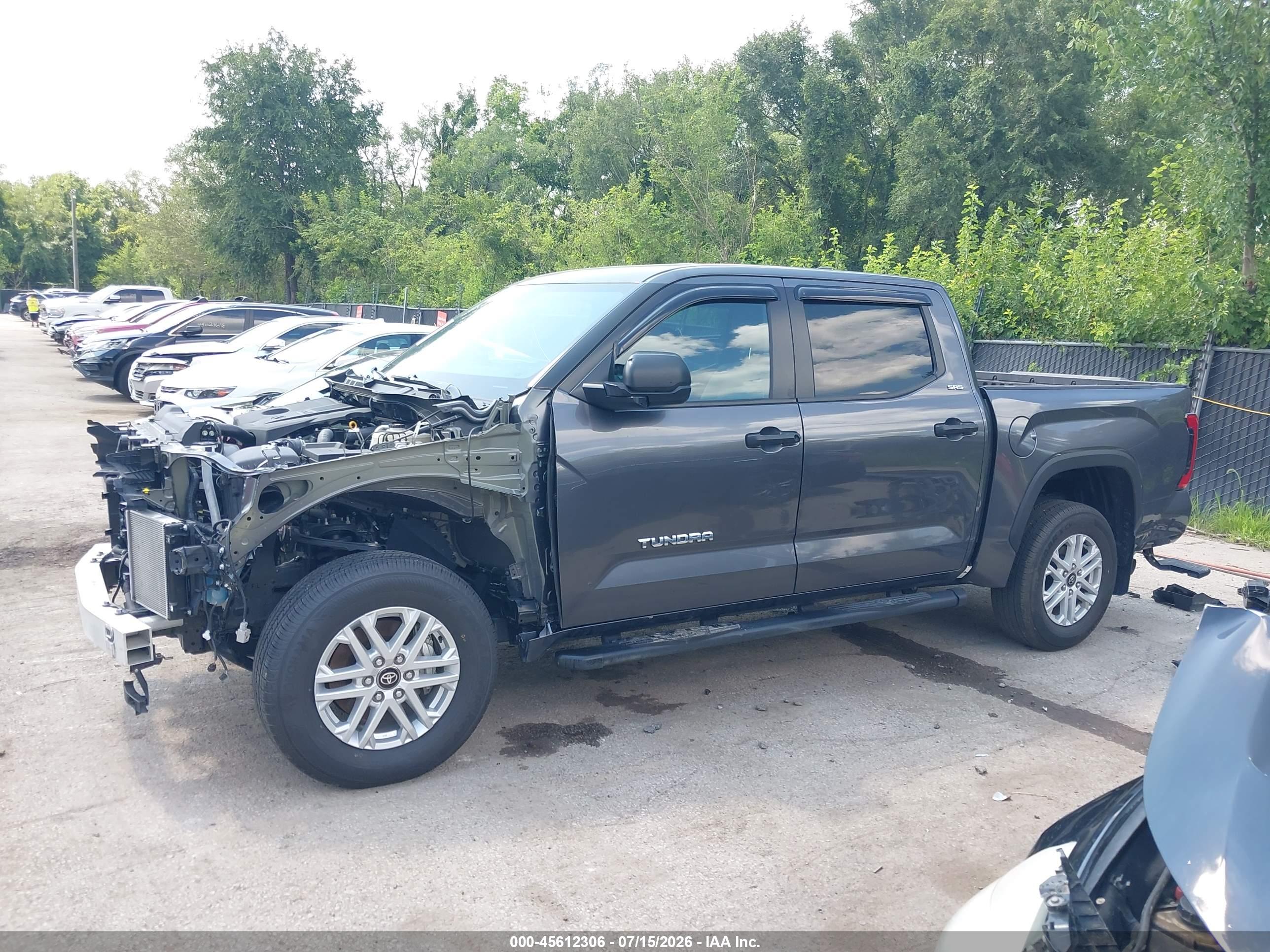 2025 TOYOTA TUNDRA SR5