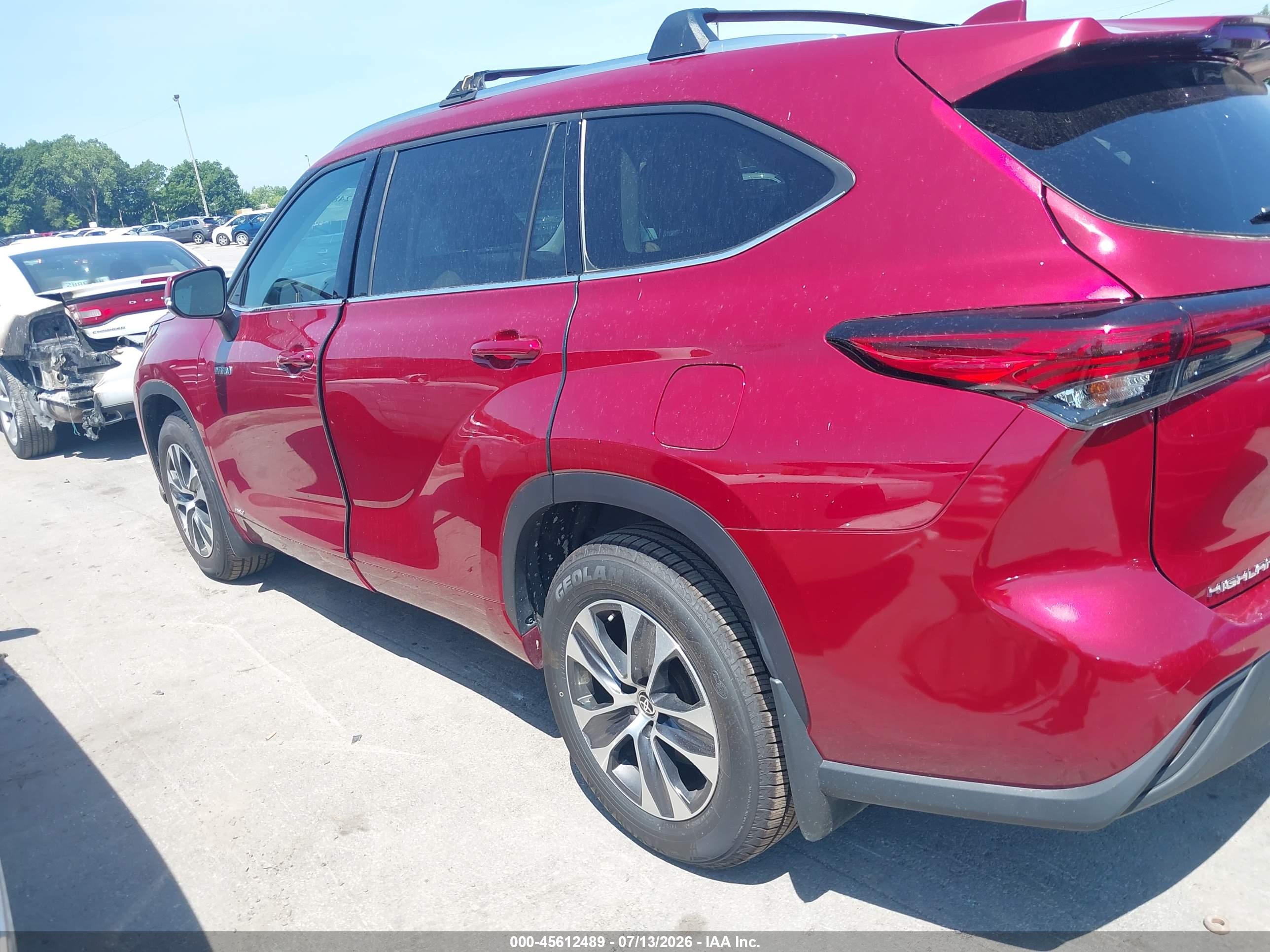 2021 TOYOTA HIGHLANDER HYBRID XLE