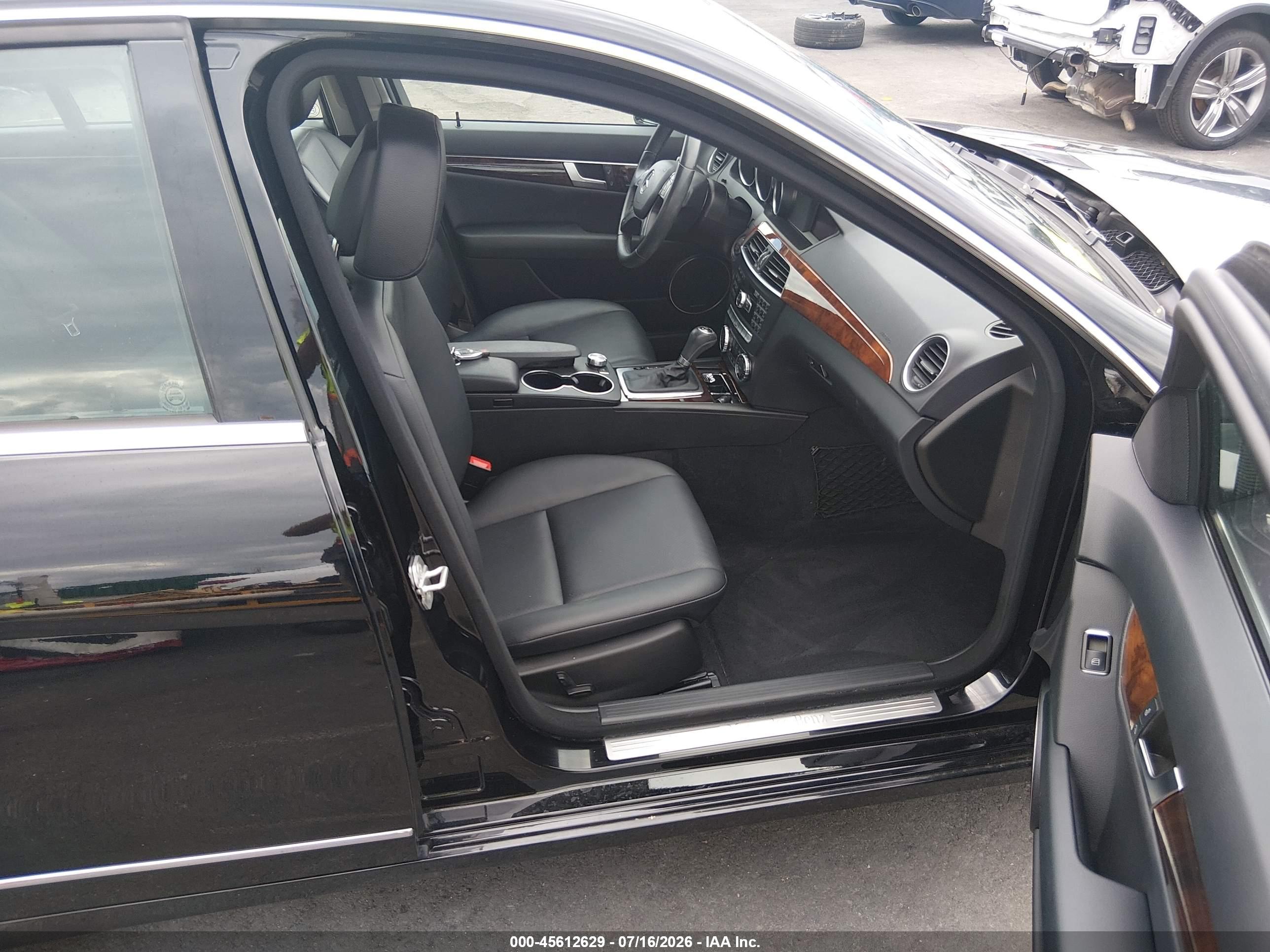 2013 MERCEDES-BENZ C 250 LUXURY