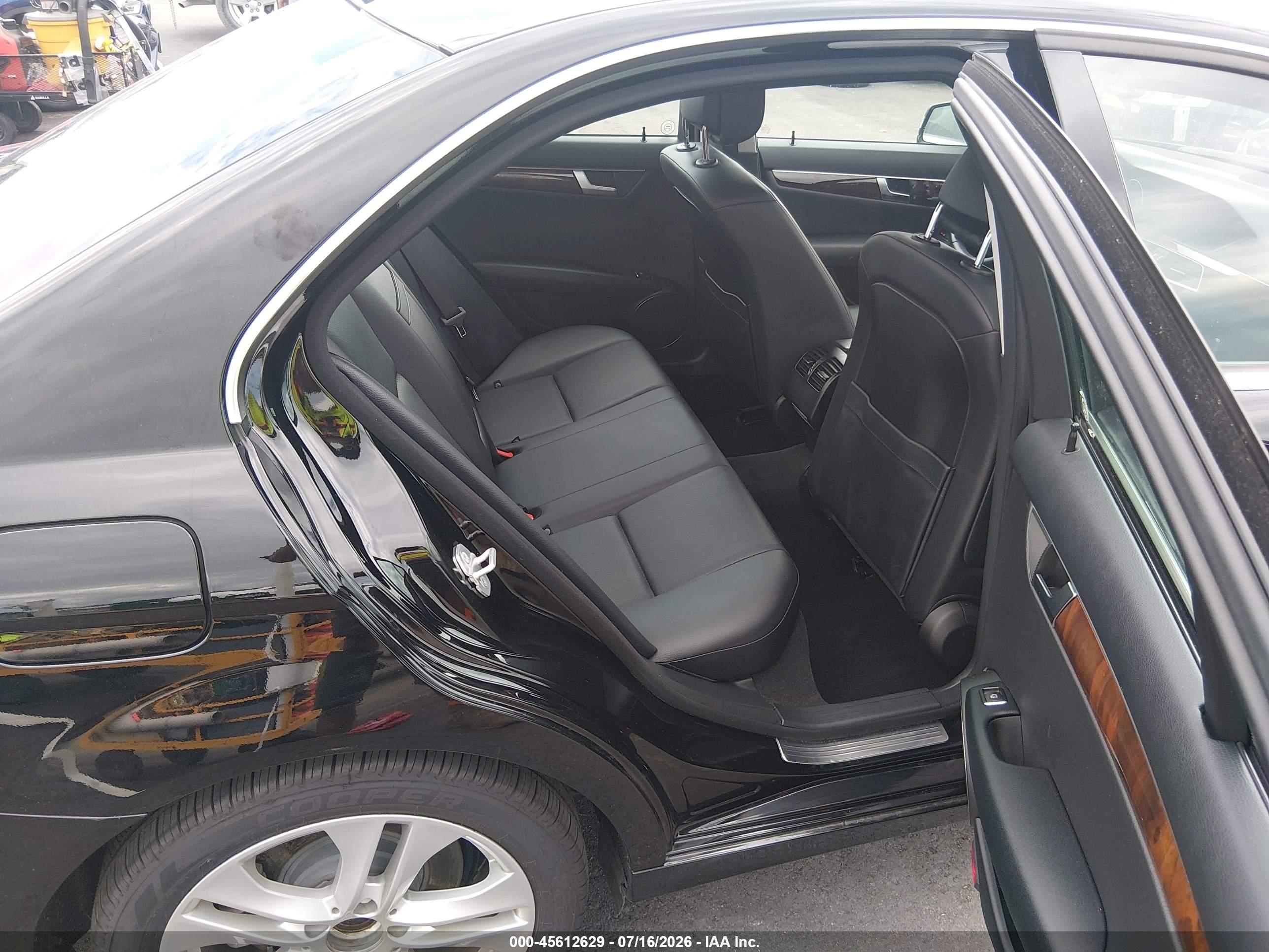 2013 MERCEDES-BENZ C 250 LUXURY