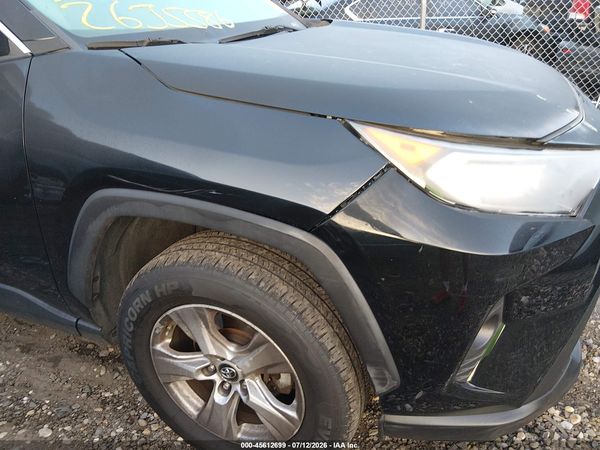 2019 TOYOTA RAV4 XLE