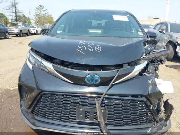 2022 TOYOTA SIENNA XSE — I115