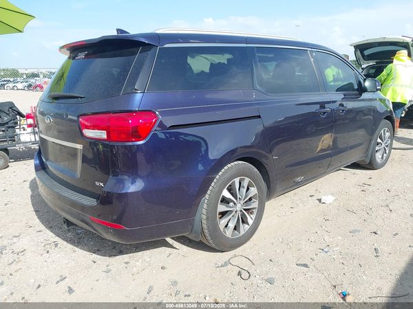2018 KIA SEDONA SX