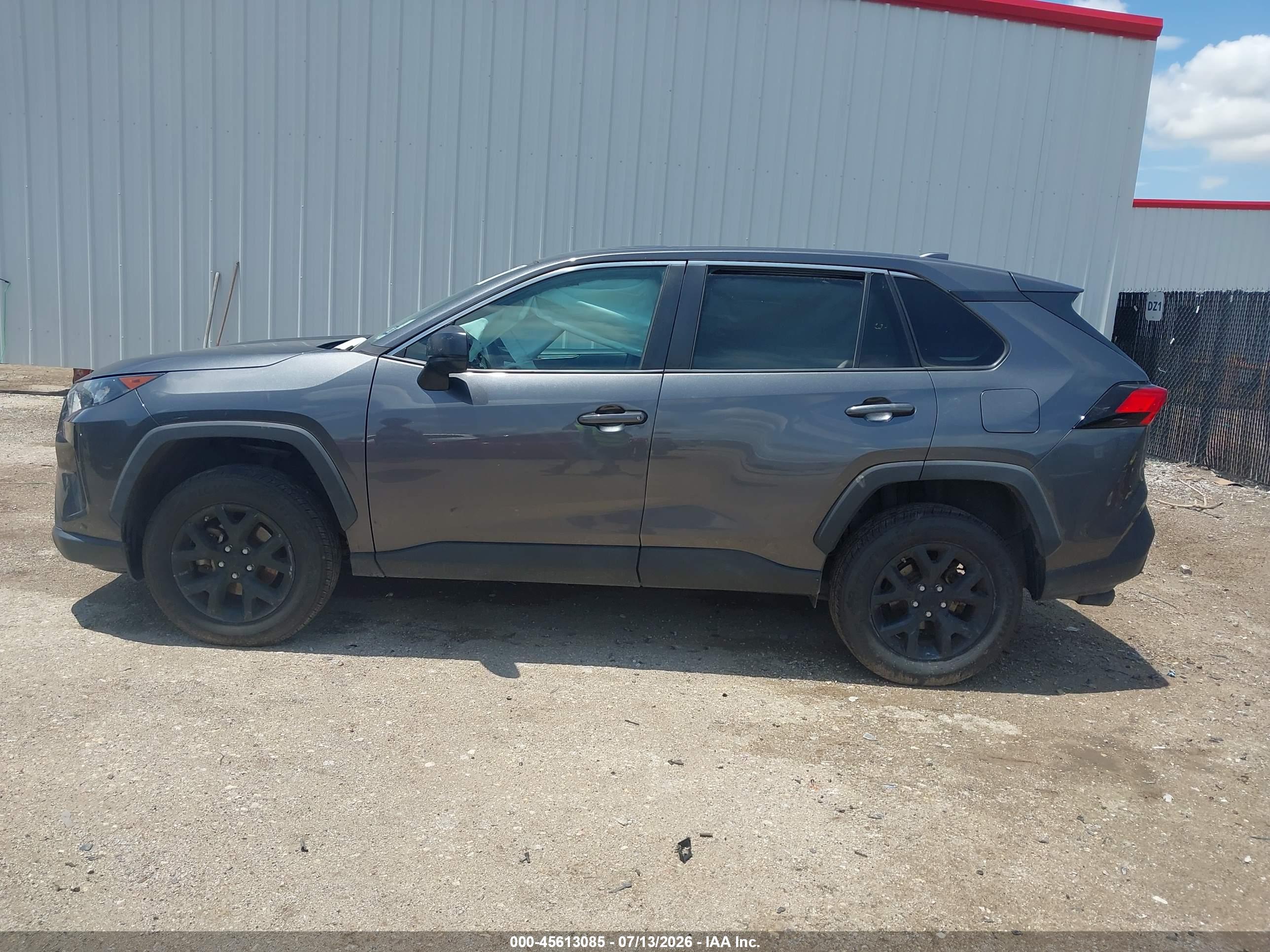 2022 TOYOTA RAV4 LE