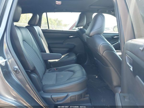 2024 TOYOTA HIGHLANDER XSE
