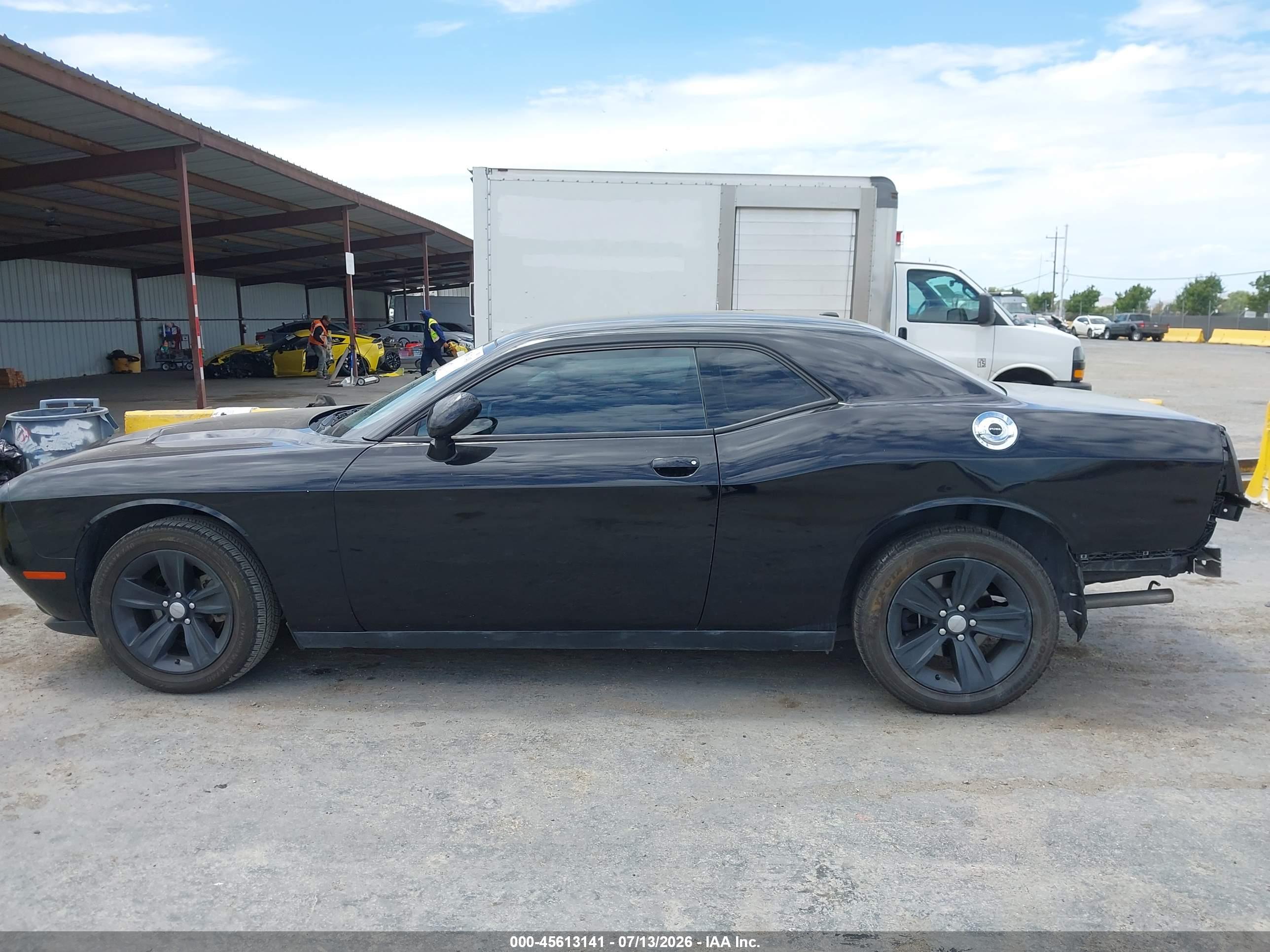 2016 DODGE CHALLENGER SXT