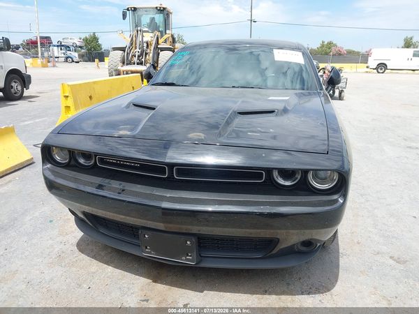 2016 DODGE CHALLENGER SXT