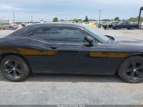 2016 DODGE CHALLENGER SXT