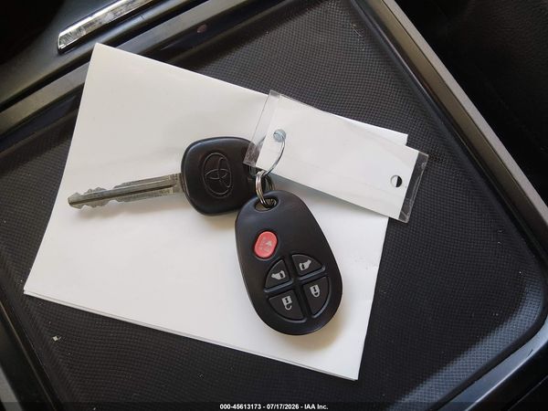 2015 TOYOTA SIENNA LE 7 PASSENGER