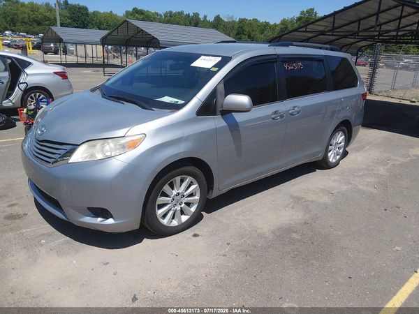 2015 TOYOTA SIENNA LE 7 PASSENGER