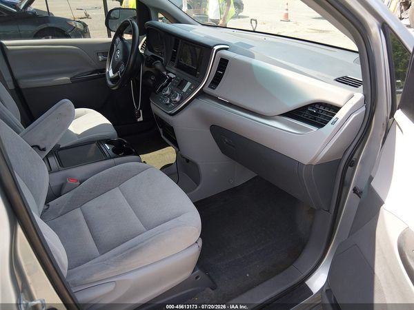 2015 TOYOTA SIENNA LE 7 PASSENGER