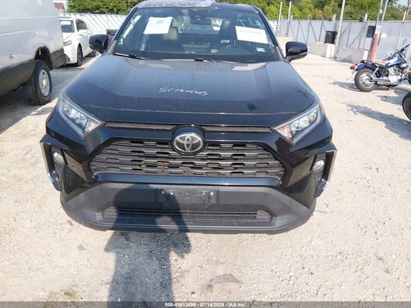 2019 TOYOTA RAV4 XLE