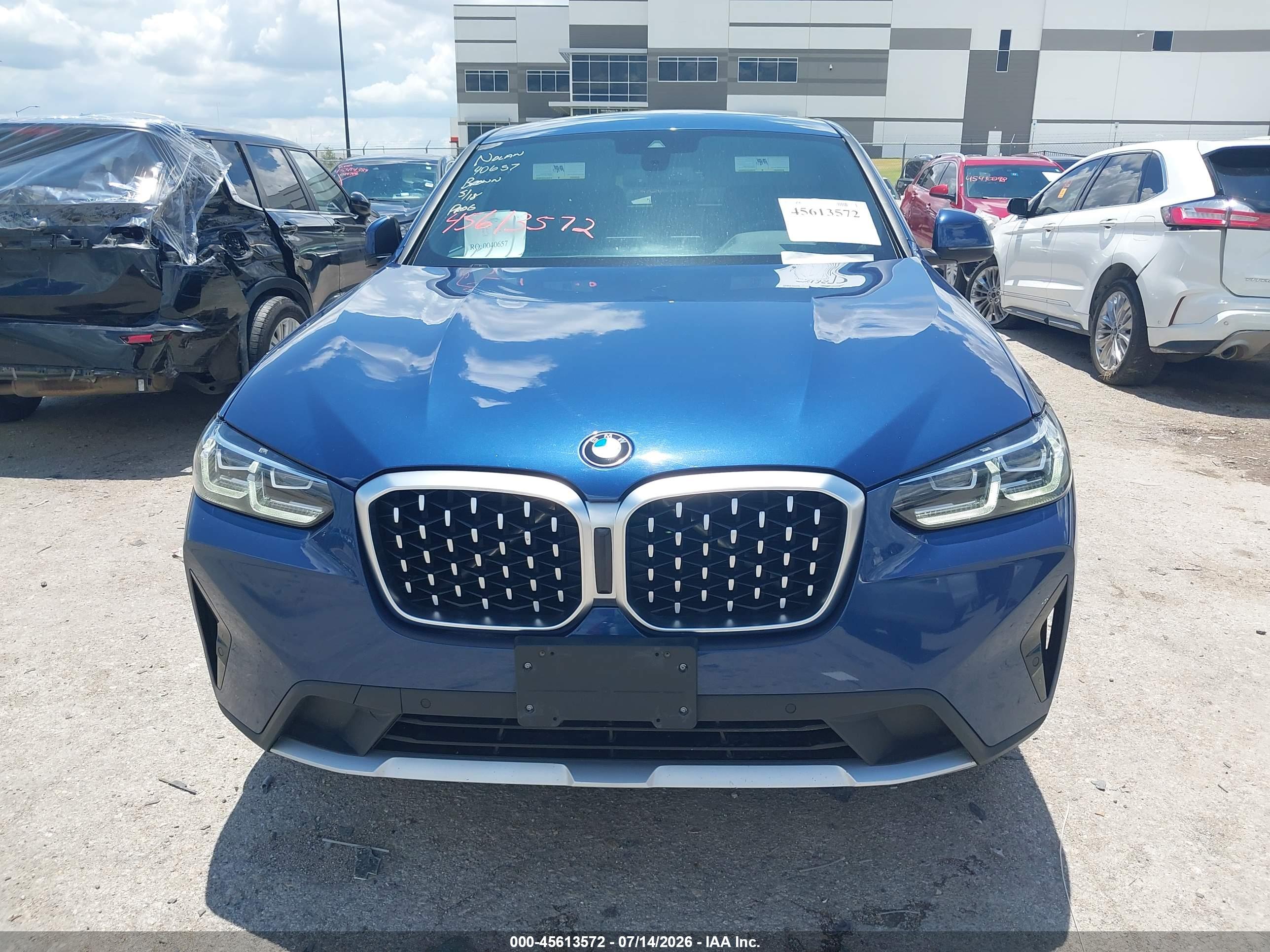2023 BMW X4 XDRIVE30I