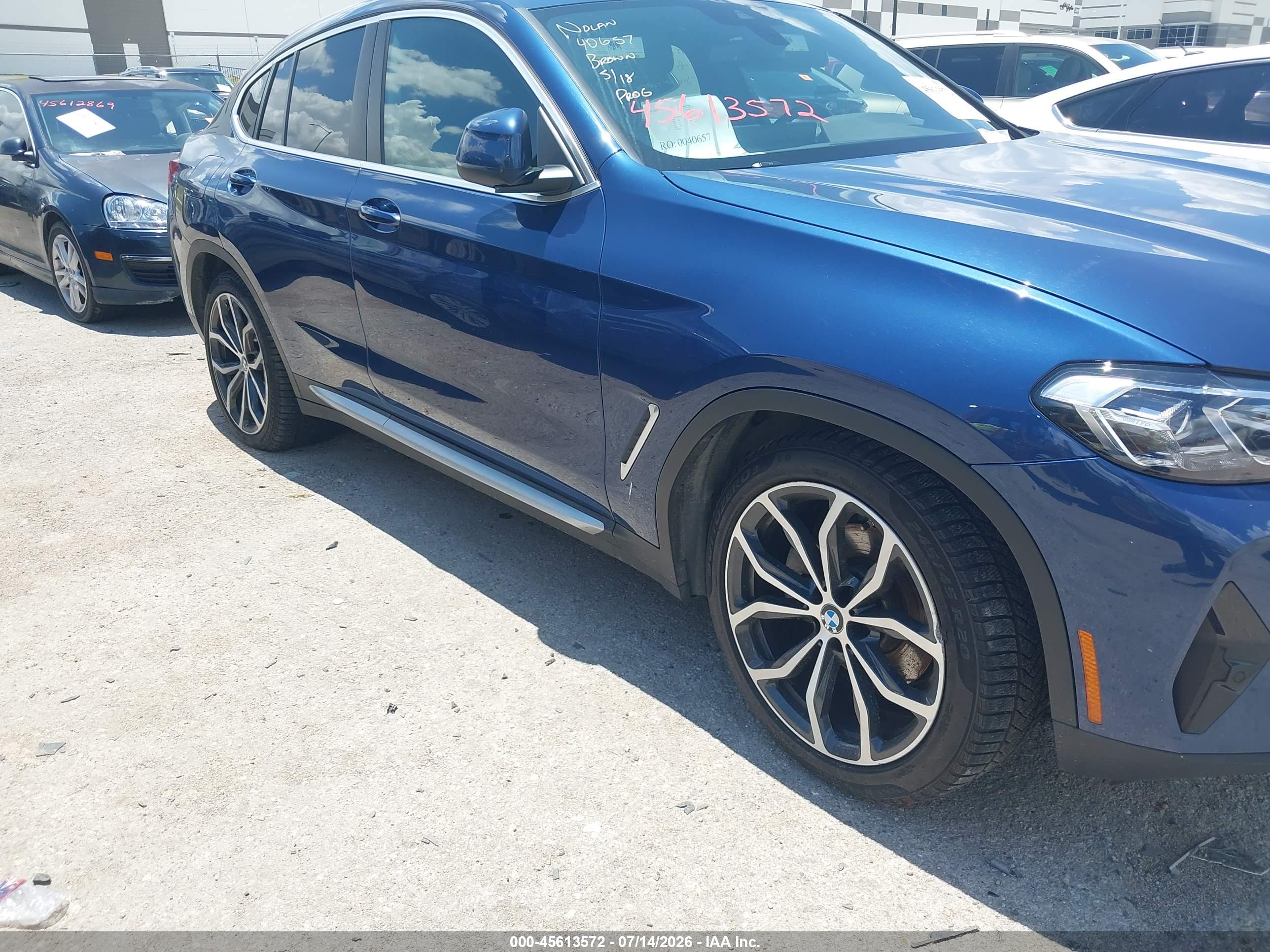 2023 BMW X4 XDRIVE30I