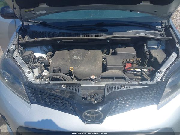 2020 TOYOTA SIENNA SE PREMIUM — I10