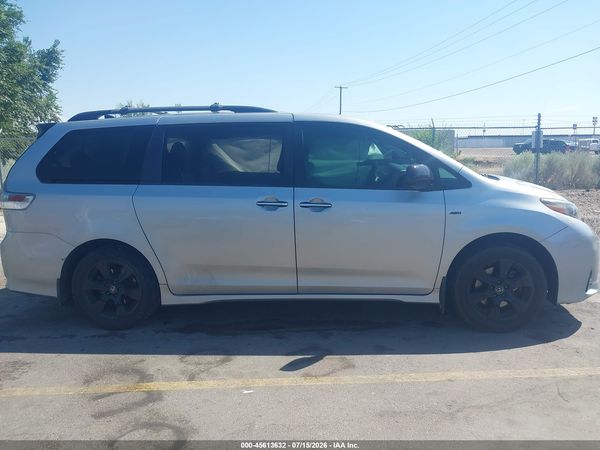 2020 TOYOTA SIENNA SE PREMIUM — I116