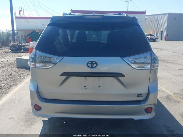 2020 TOYOTA SIENNA SE PREMIUM — I119