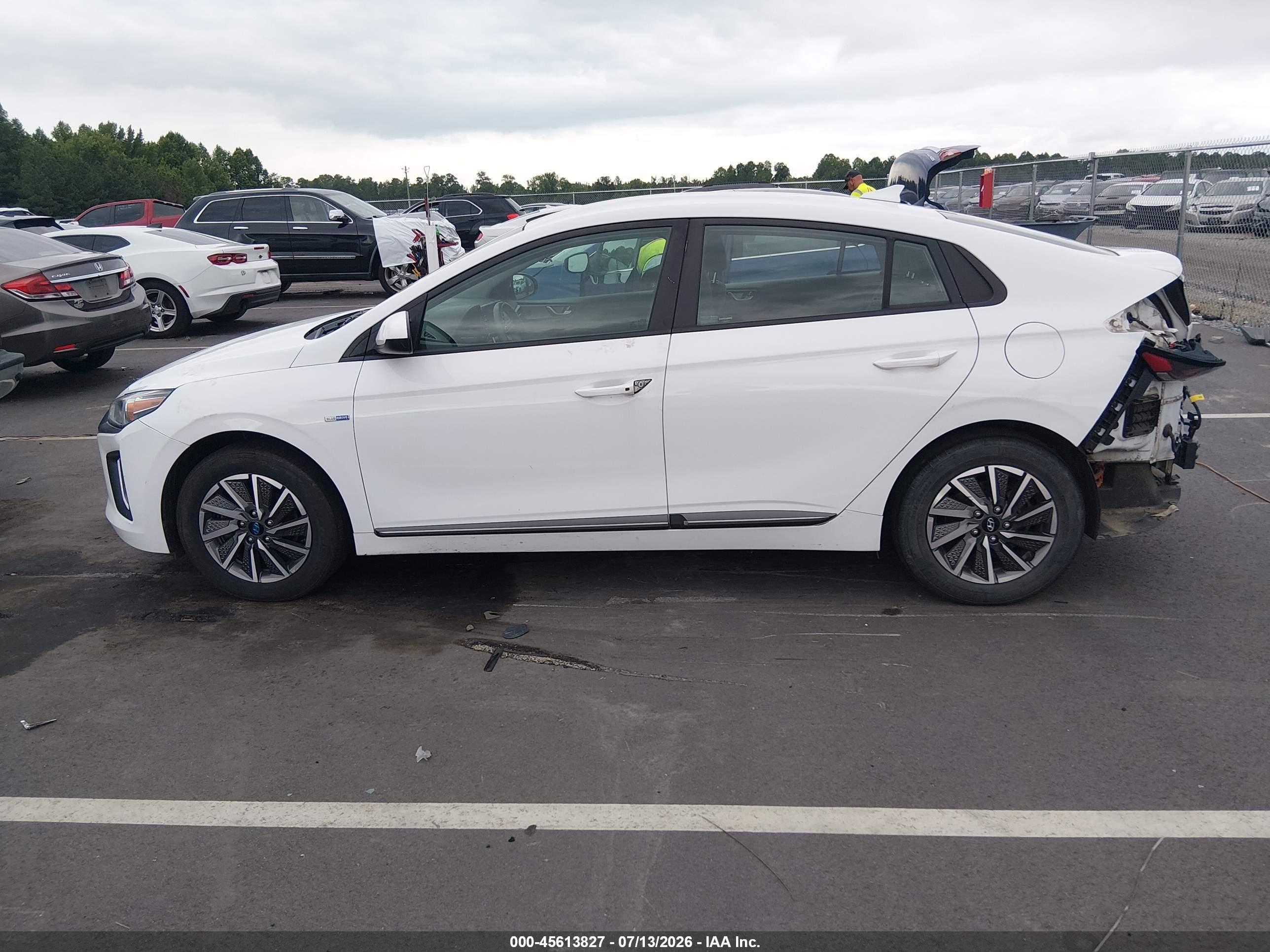 2020 HYUNDAI IONIQ ELECTRIC SE