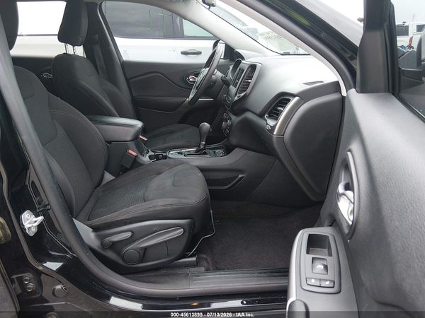 2019 JEEP CHEROKEE LATITUDE FWD