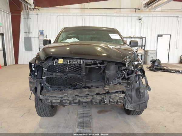 2018 RAM 1500 EXPRESS  4X4 5'7 BOX