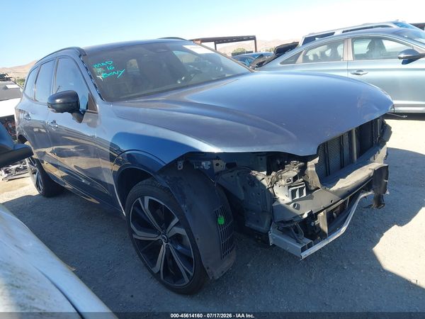 2022 VOLVO XC60 B5 R-DESIGN