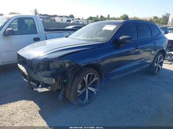 2022 VOLVO XC60 B5 R-DESIGN
