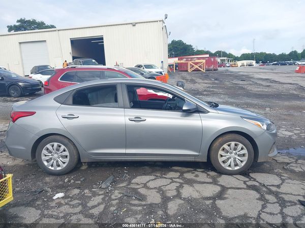 2022 HYUNDAI ACCENT SE