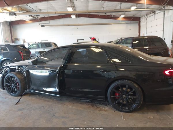 2023 AUDI S8
