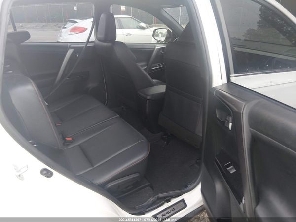2016 TOYOTA RAV4 SE