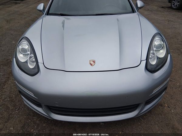 2016 PORSCHE PANAMERA 4