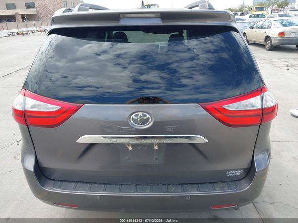 2015 TOYOTA SIENNA — I119