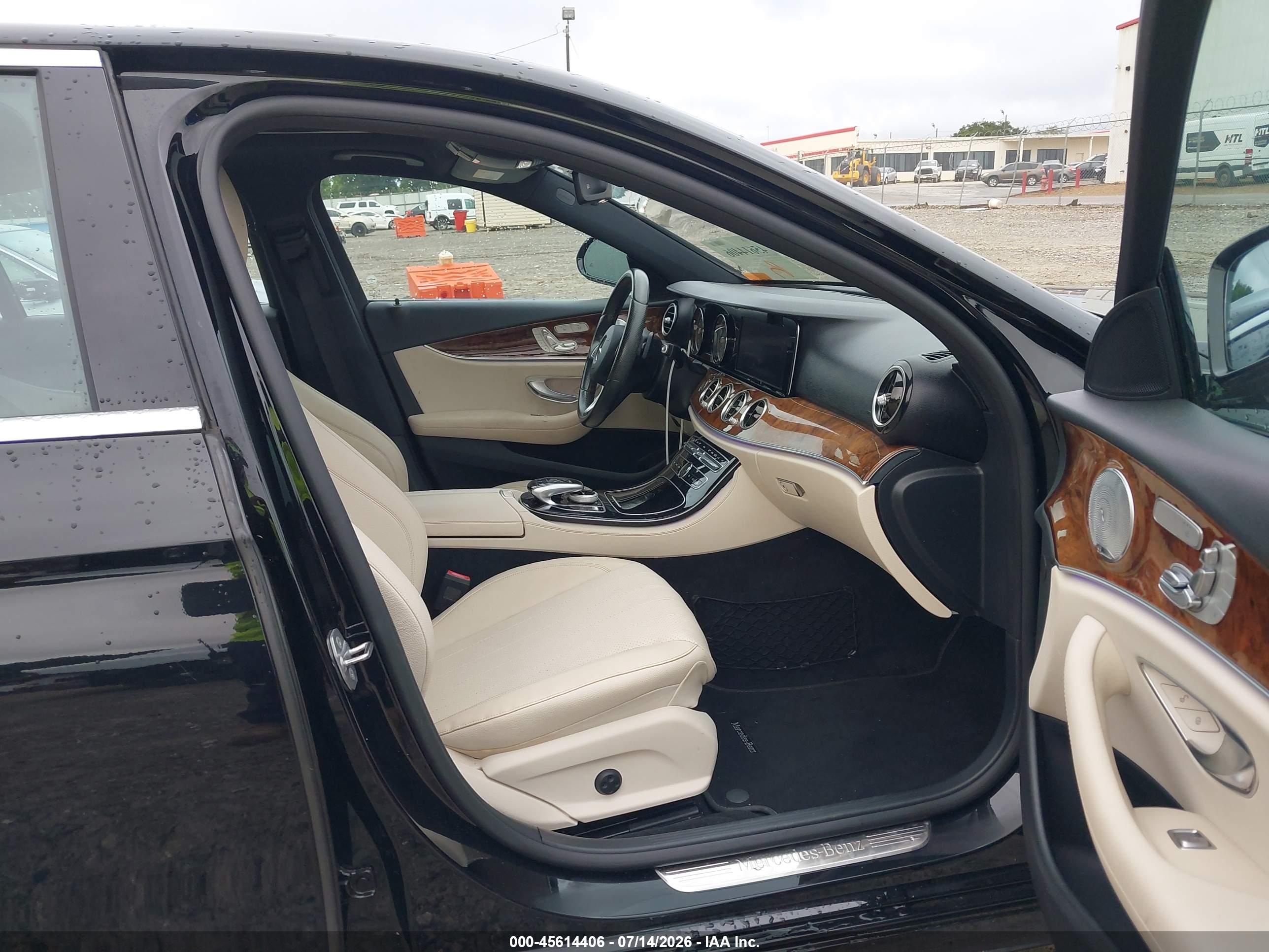 2017 MERCEDES-BENZ E 300 E300