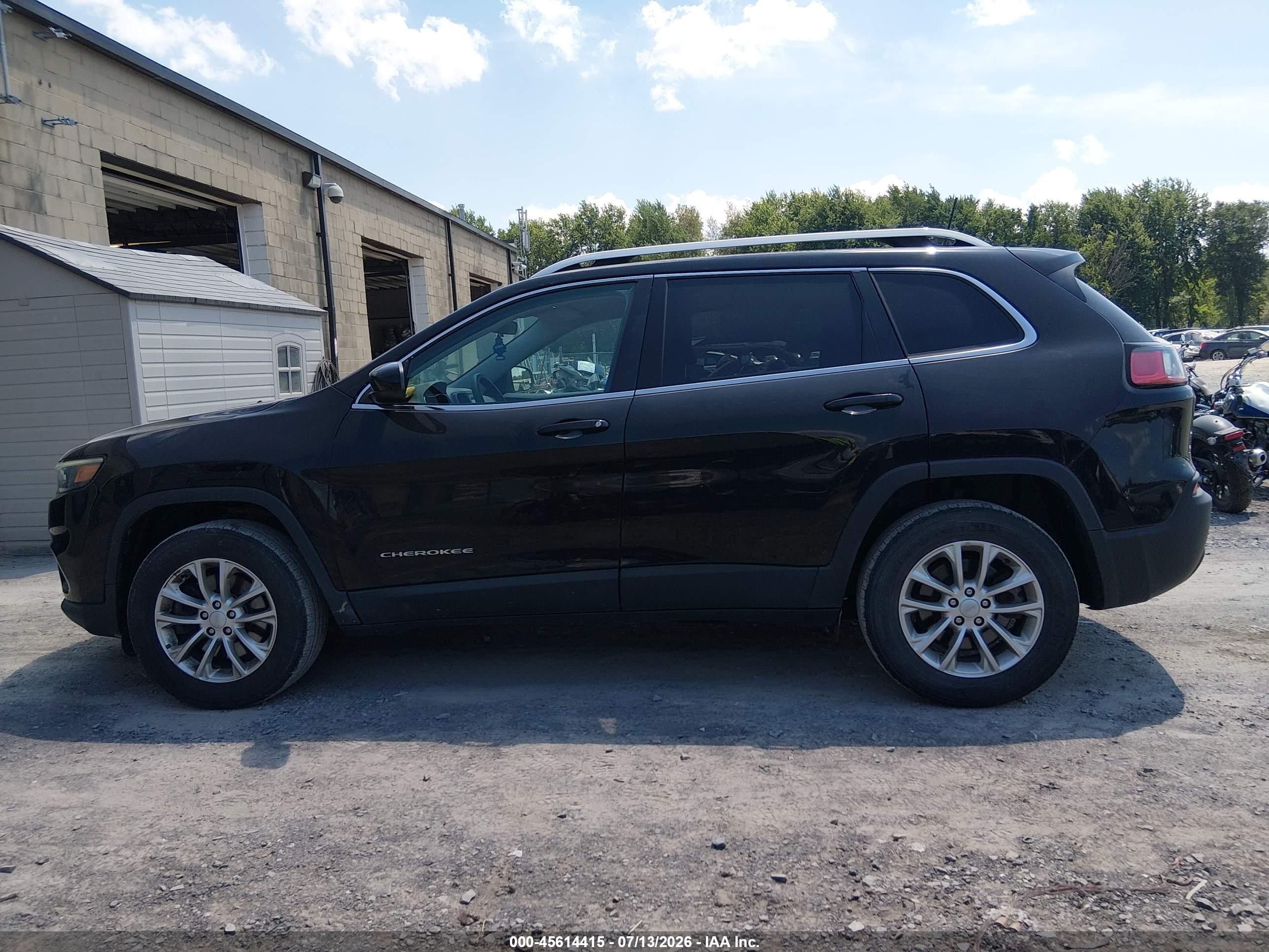 2019 JEEP CHEROKEE LATITUDE 4X4