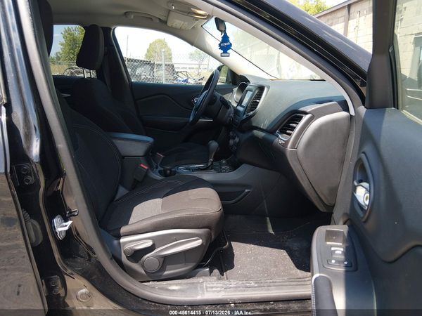 2019 JEEP CHEROKEE LATITUDE 4X4