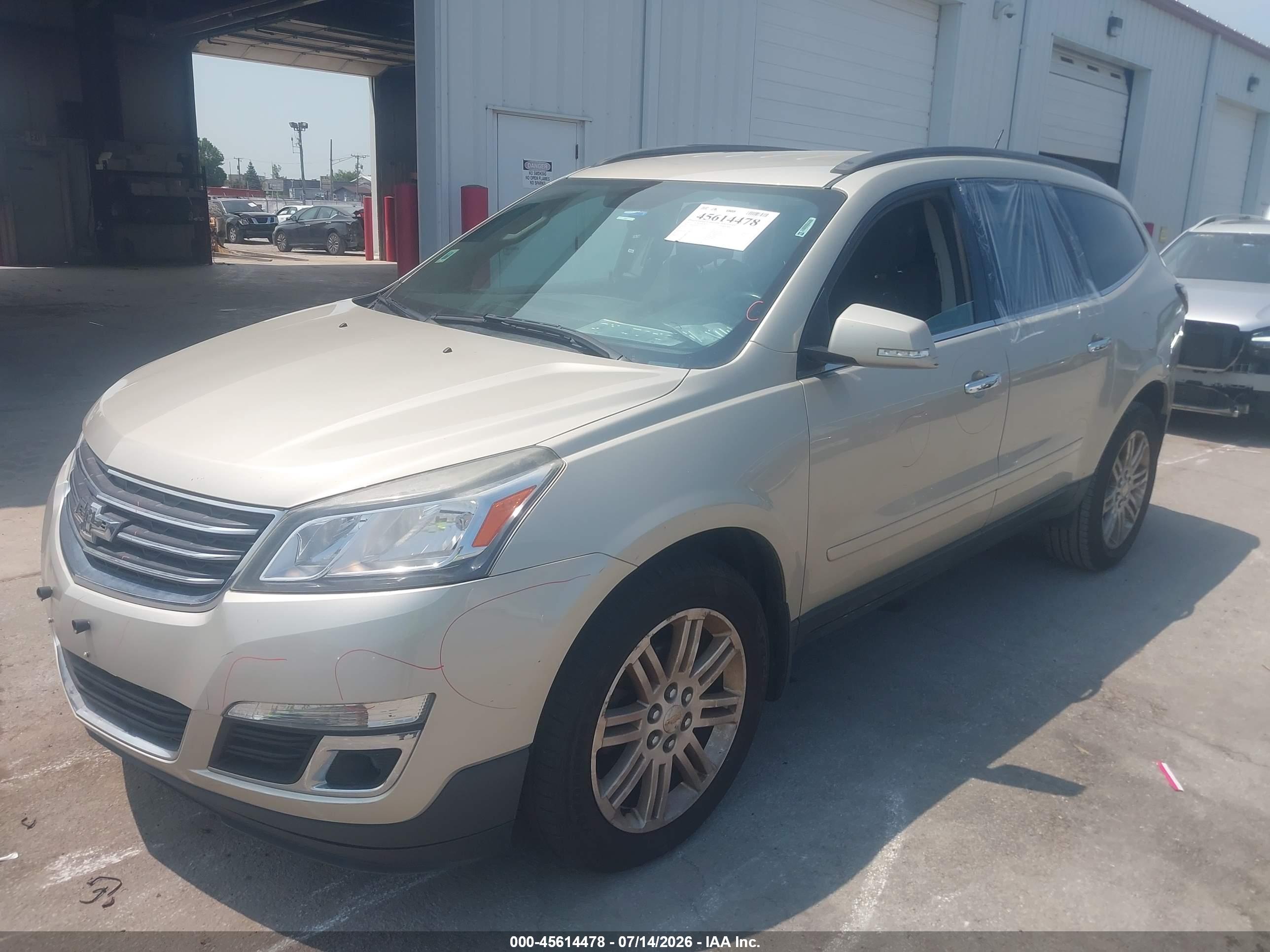 2013 CHEVROLET TRAVERSE LT — I2