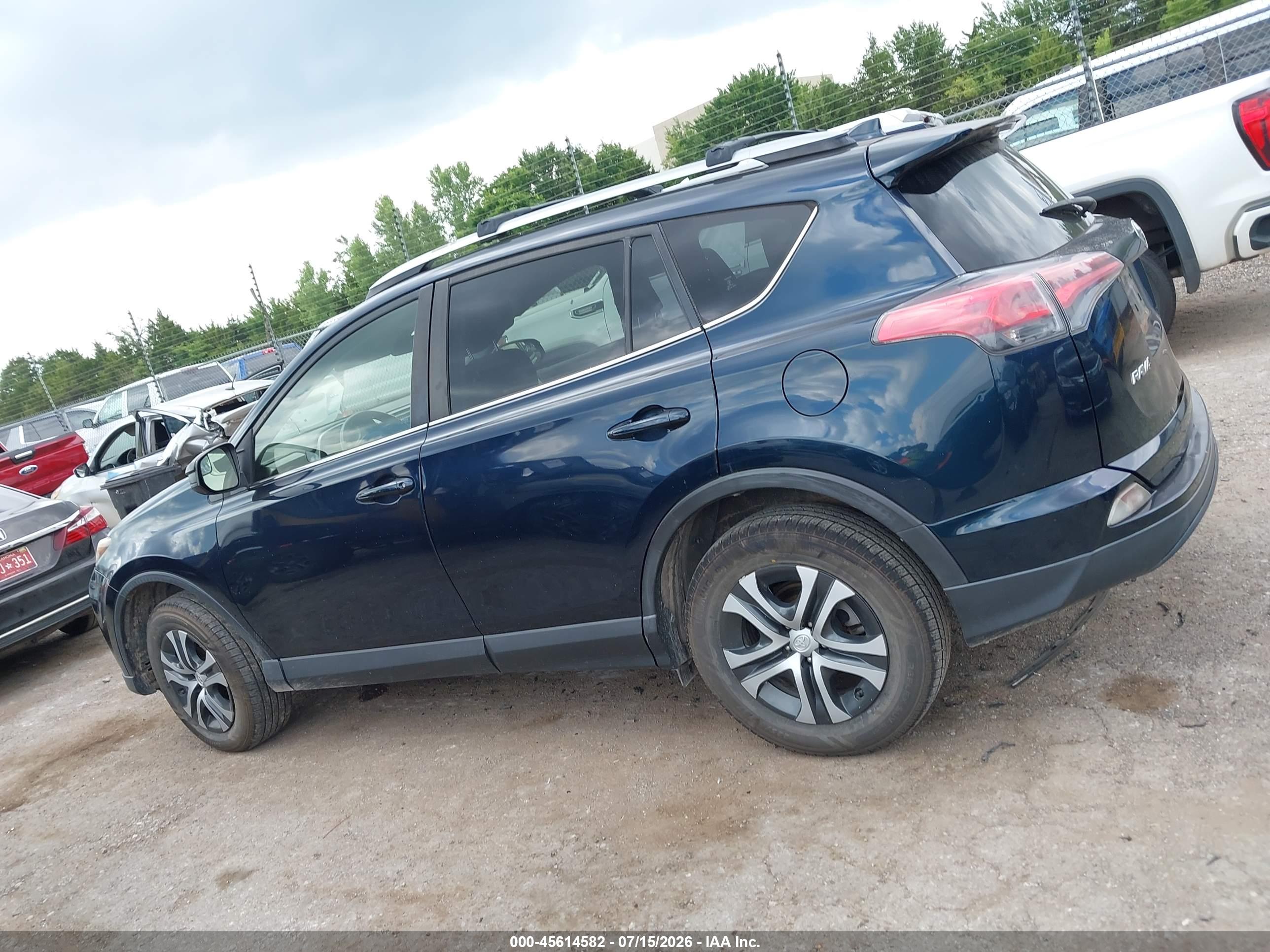 2018 TOYOTA RAV4 LE