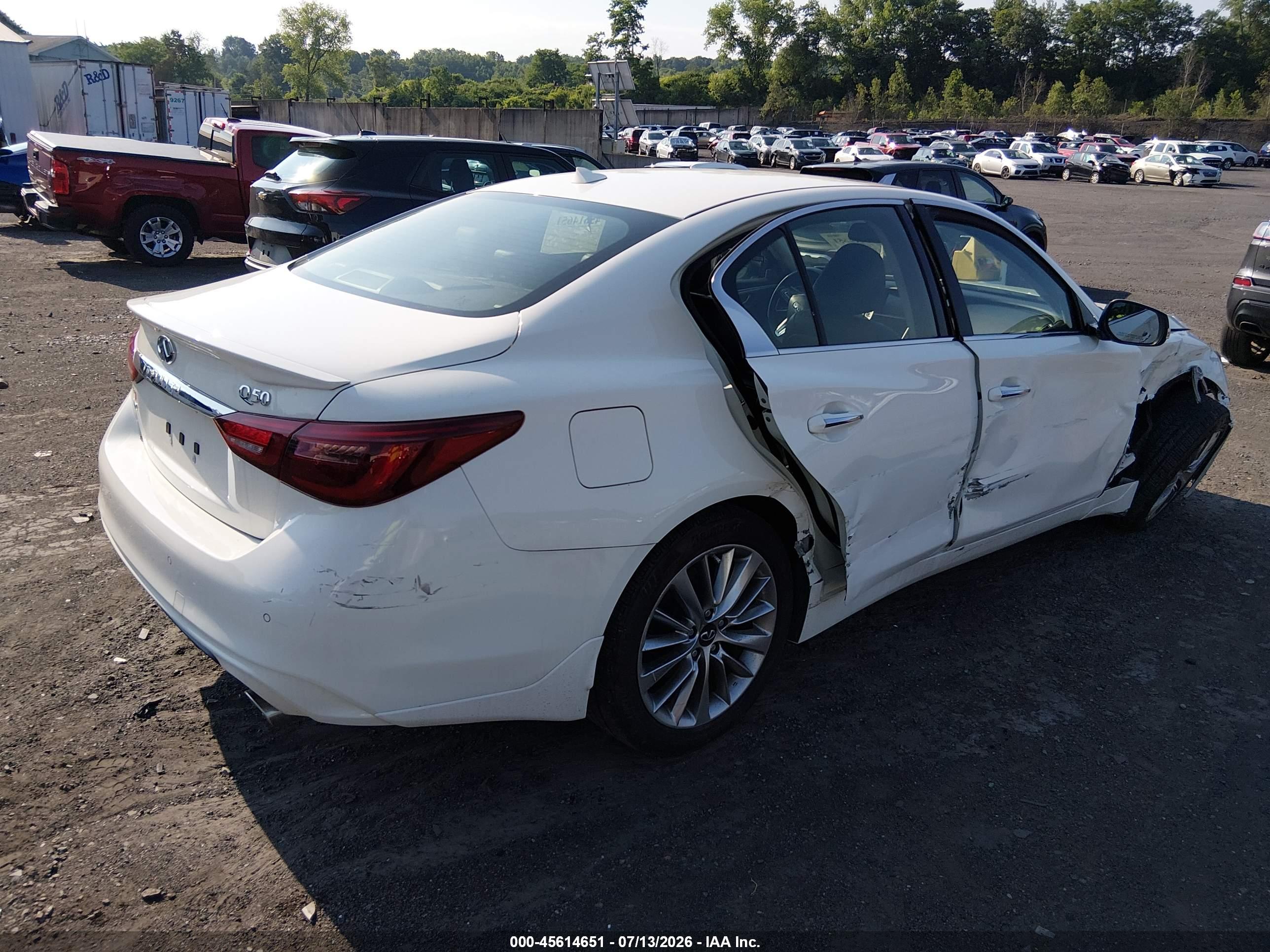 2021 INFINITI Q50 LUXE