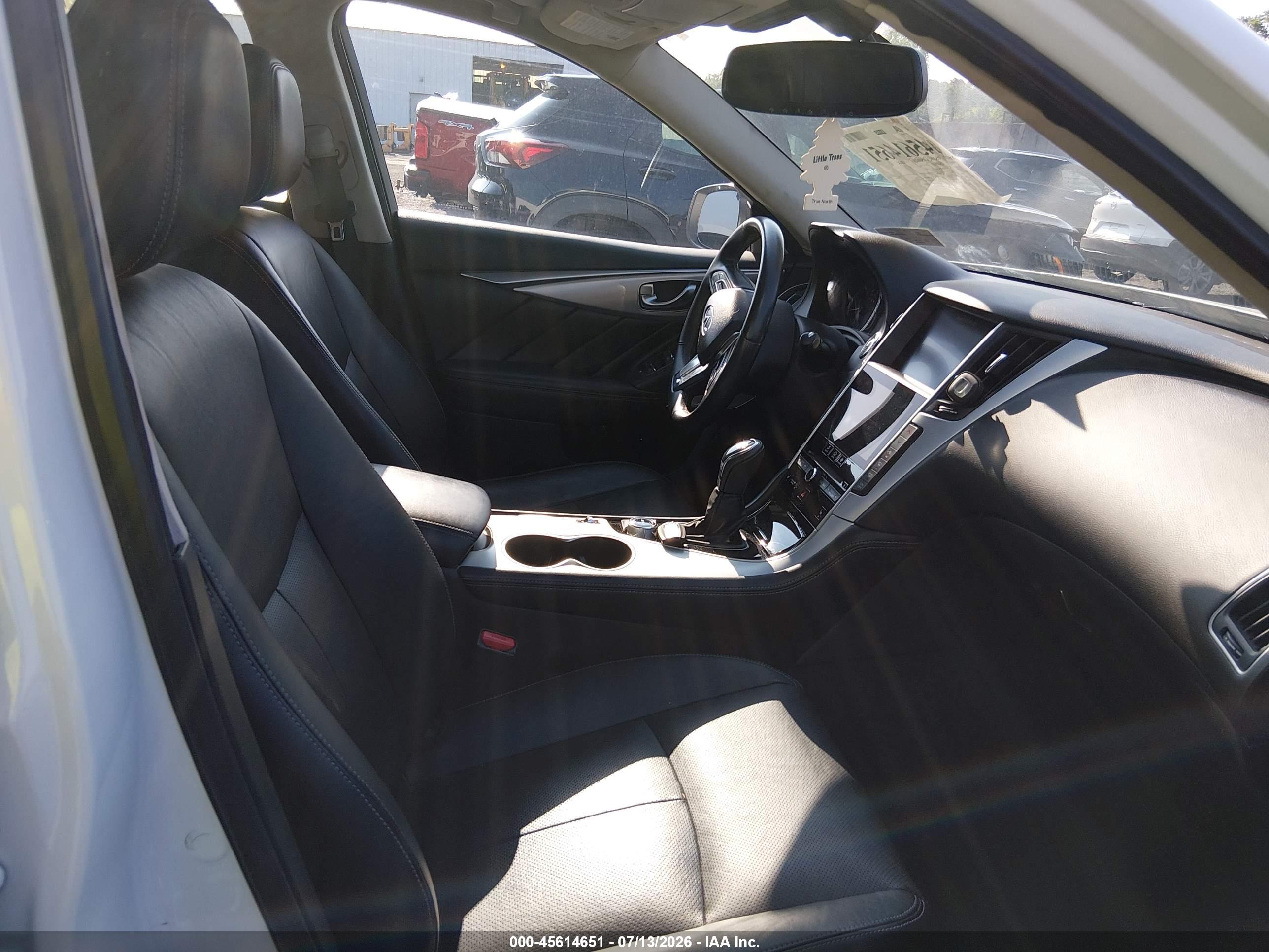 2021 INFINITI Q50 LUXE