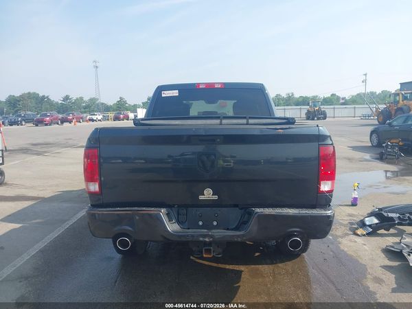 2017 RAM 1500 EXPRESS  4X4 5'7 BOX