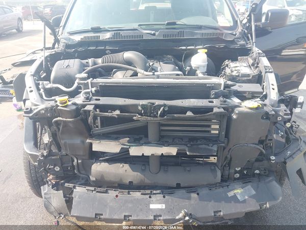 2017 RAM 1500 EXPRESS  4X4 5'7 BOX