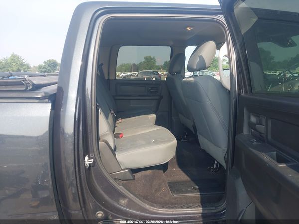 2017 RAM 1500 EXPRESS  4X4 5'7 BOX