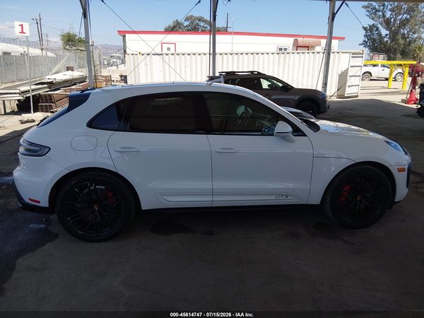 2024 PORSCHE MACAN GTS