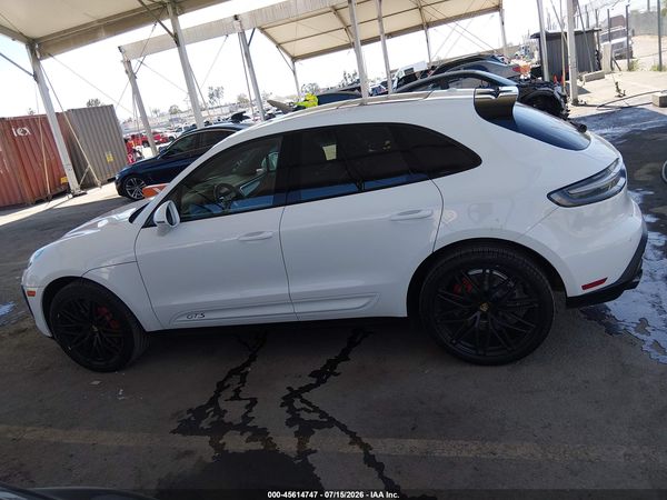 2024 PORSCHE MACAN GTS