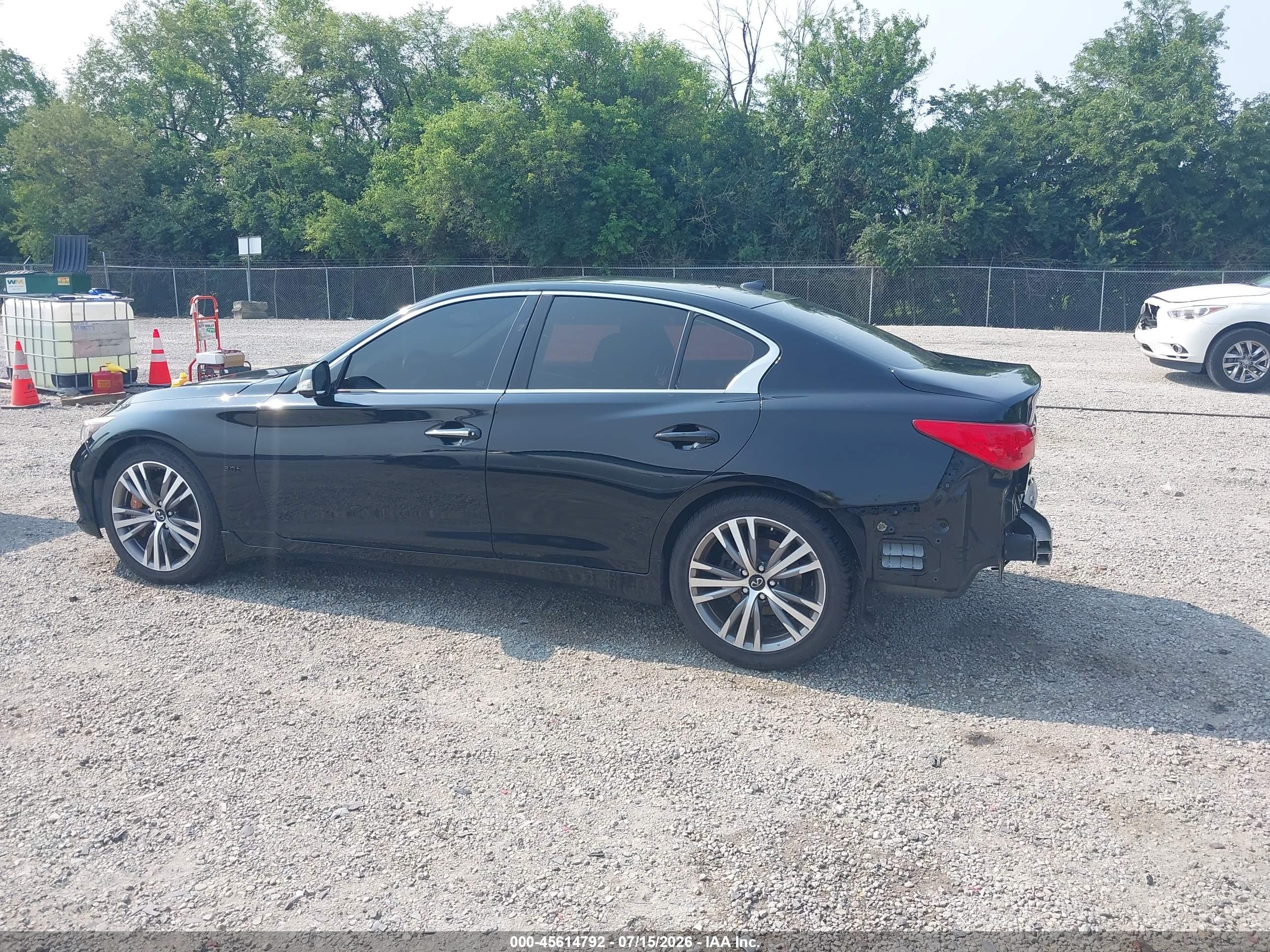 2016 INFINITI Q50